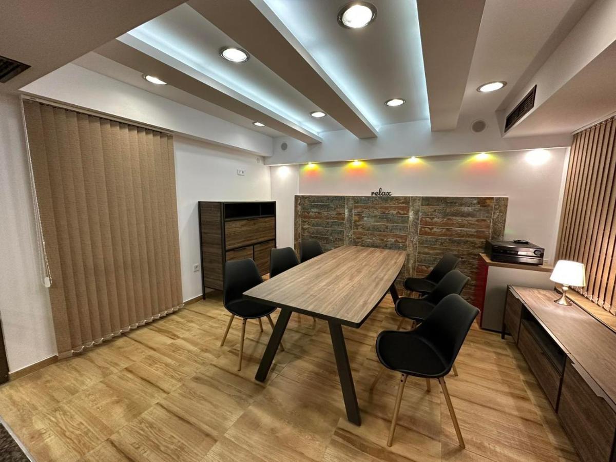 Хотел Аврора Haskovo Exterior photo